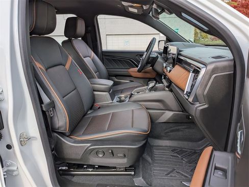 Used 2023 GMC Canyon AT4 w/ AT4 Premium Package image 26