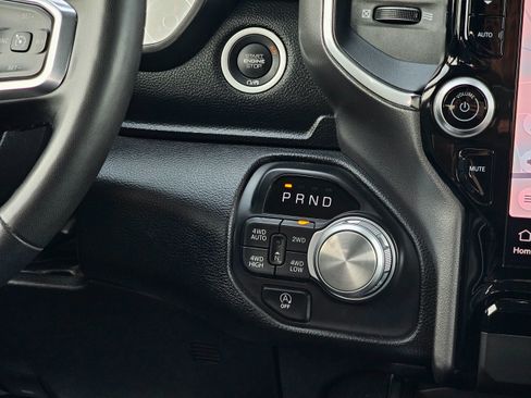 Used 2025 RAM 1500 Laramie image 27