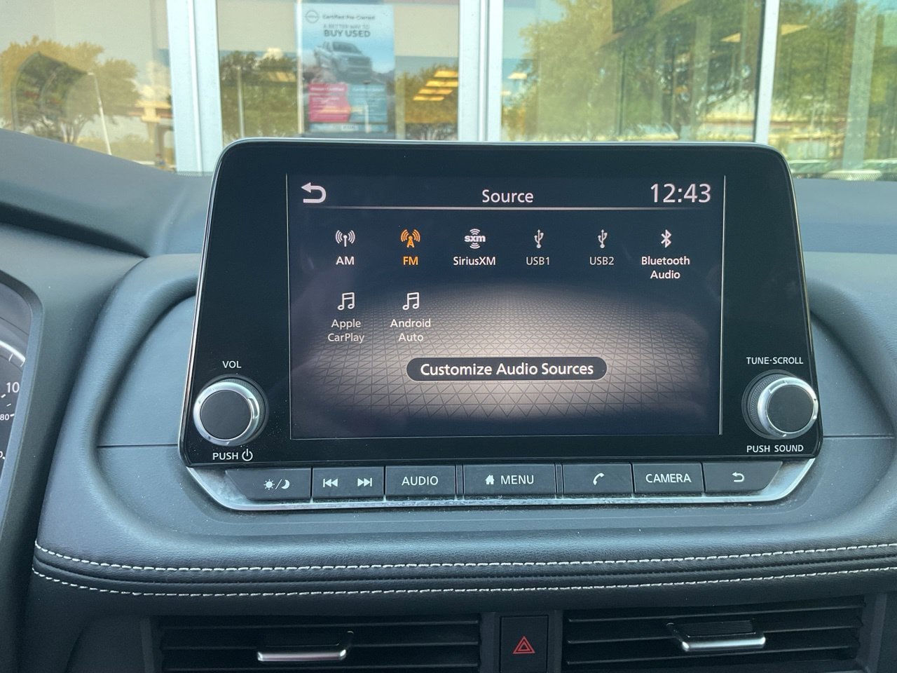 Used 2025 Nissan Rogue SV FWD image 31