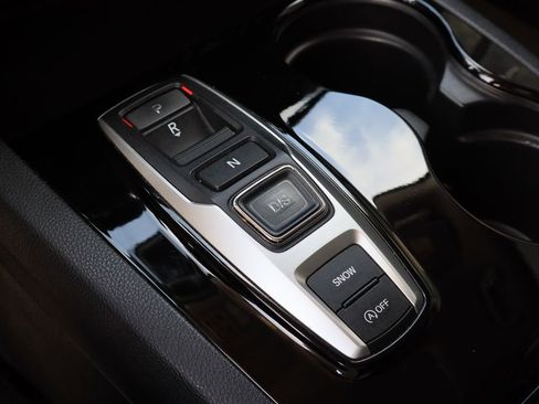 Used 2018 Honda Pilot Touring image 18
