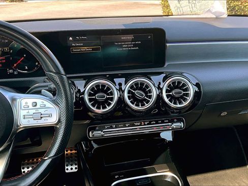 Used 2022 Mercedes-Benz A 220 image 7