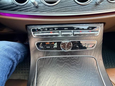 Used 2018 Mercedes-Benz E 300 image 13