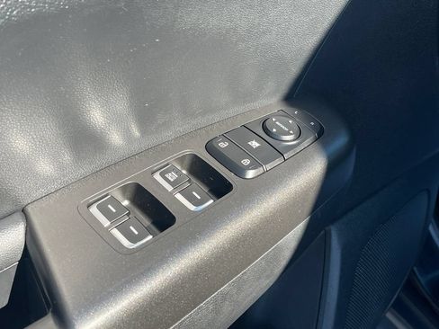 Used 2020 Kia Sportage LX AWD/4WD image 14
