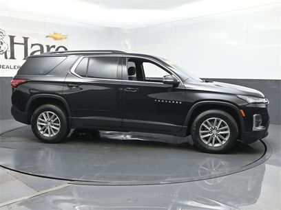 Used 2023 Chevrolet Traverse LT w/ Rear Camera Mirror Package