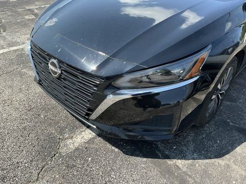 Used 2025 Nissan Altima 2.5 SV FWD image 15