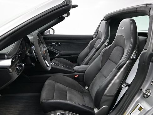 Certified 2019 Porsche 911 Targa 4 GTS image 5