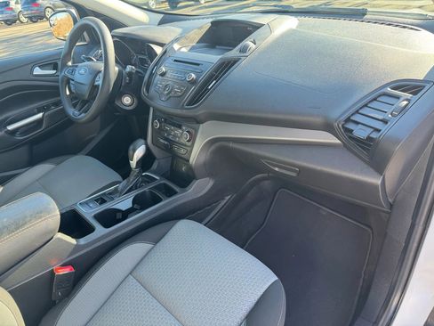 Used 2018 Ford Escape SE image 24