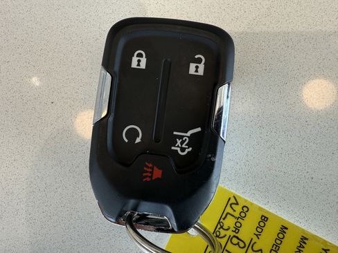 Used 2022 GMC Terrain SLT image 40