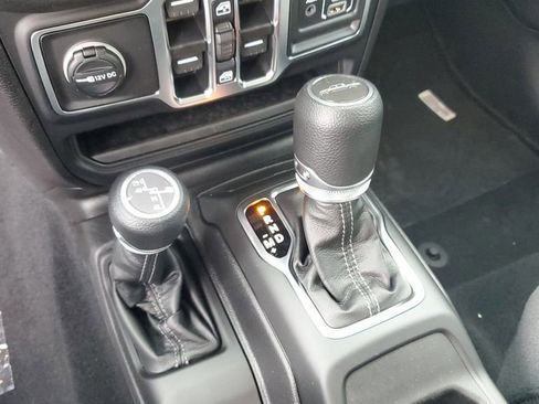 New 2026 Jeep Gladiator Sport image 25