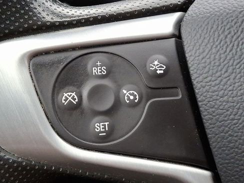 Used 2023 GMC Acadia SLE w/ Driver Convenience Package image 24