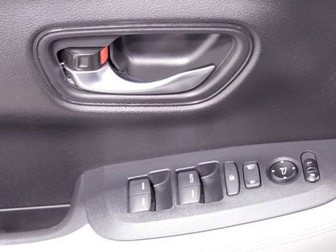 Certified 2024 Honda HR-V LX image 23