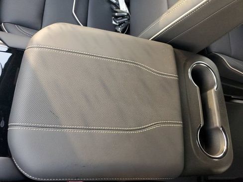 New 2026 GMC Yukon XL Elevation w/ LPO, Floor Liner Package RWD image 31