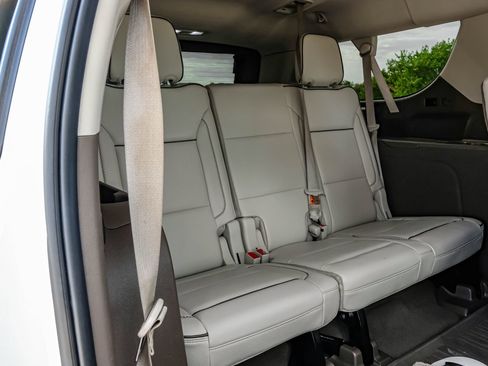 Used 2021 GMC Yukon XL Denali w/ Denali Premium Package RWD image 41