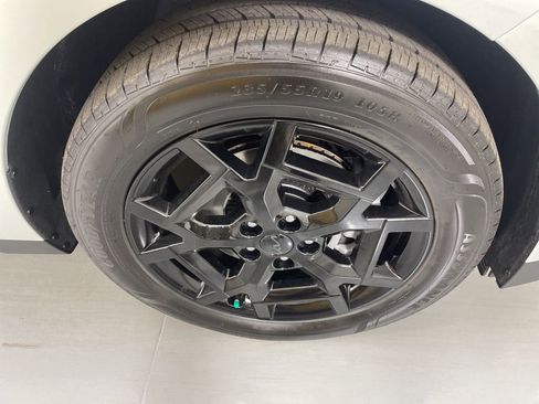 New 2026 Kia Carnival SX image 10