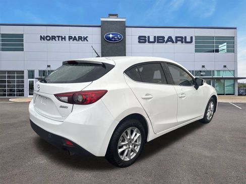 Used 2016 MAZDA MAZDA3 i Touring image 3