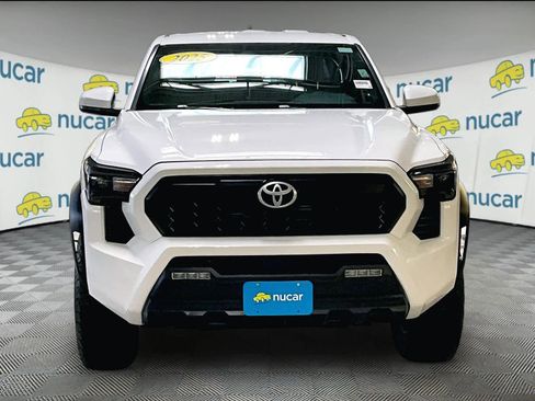 Used 2025 Toyota Tacoma TRD Off-Road image 2