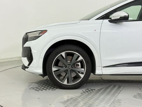 Used 2023 Audi Q4 e-tron Prestige w/ Black Optic Package AWD/4WD image 20