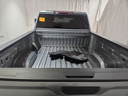 Used 2024 Chevrolet Silverado 2500 Custom w/ Custom Value Package AWD/4WD image 9