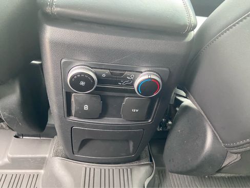 Used 2023 Ford Explorer XLT w/ Equipment Group 202A AWD/4WD image 25