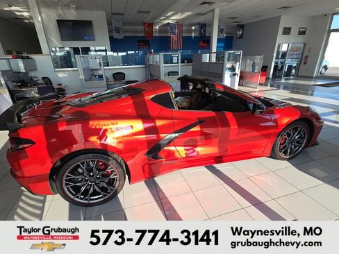 Used 2025 Chevrolet Corvette Stingray Preferred Cpe w/ Z51 Performance Package RWD image 8