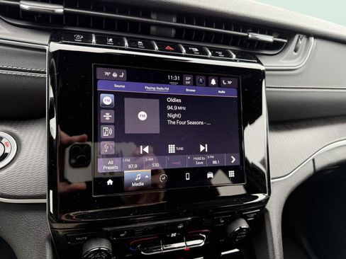 Used 2024 Jeep Grand Cherokee L Laredo image 26