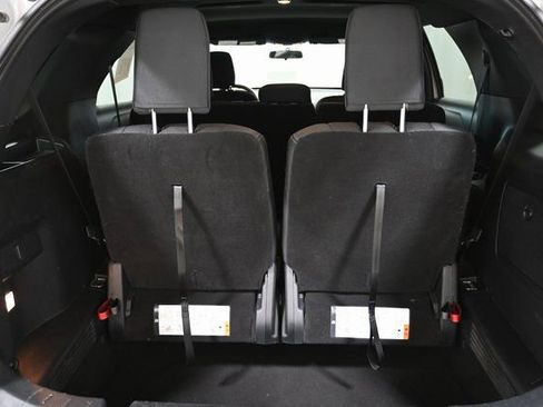 Used 2019 Ford Explorer XLT w/ Class III Trailer Tow Package AWD/4WD image 32