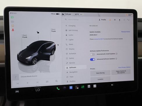 Used 2023 Tesla Model Y Long Range AWD/4WD image 45