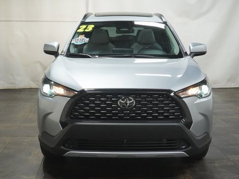 Certified 2023 Toyota Corolla Cross LE image 9