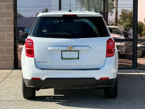 Used 2017 Chevrolet Equinox LT w/ Convenience Package FWD image 9