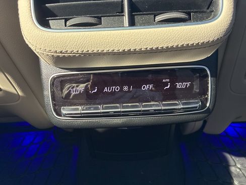 Used 2024 Mercedes-Benz GLS 450 4MATIC image 28