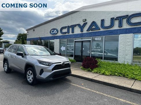 Used 2021 Toyota RAV4 LE FWD image 1