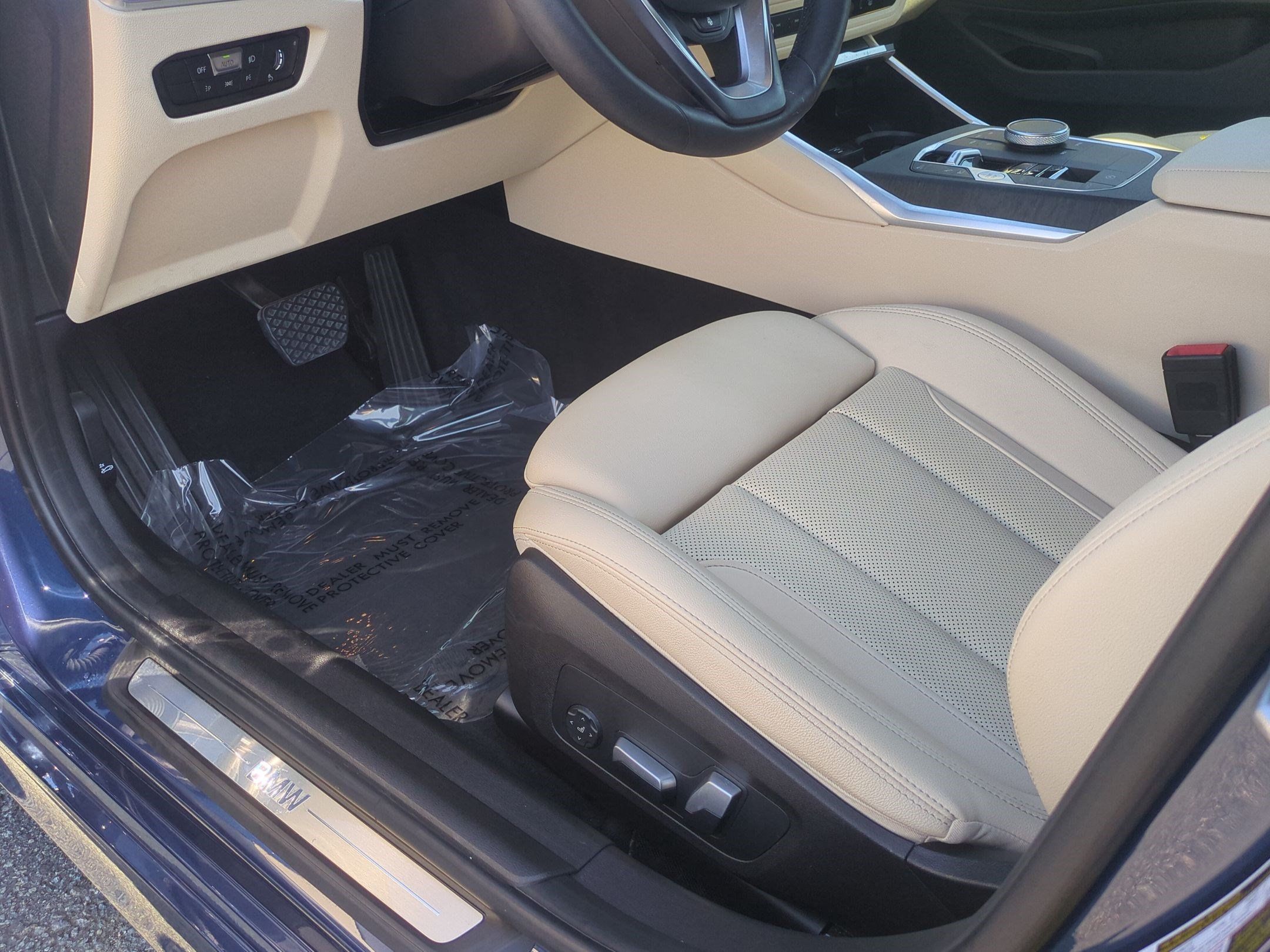 Certified 2023 BMW 330e w/ Premium Package RWD image 17