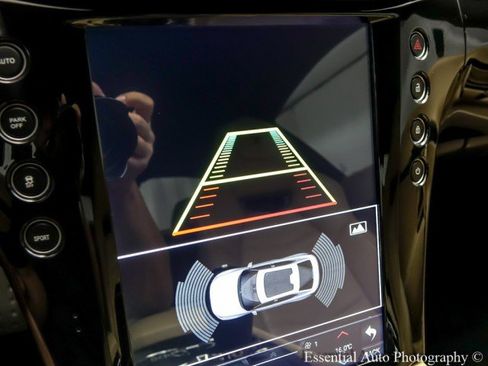 Used 2017 Maserati GranTurismo MC image 19