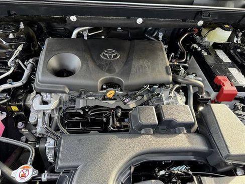 Certified 2025 Toyota RAV4 LE image 20