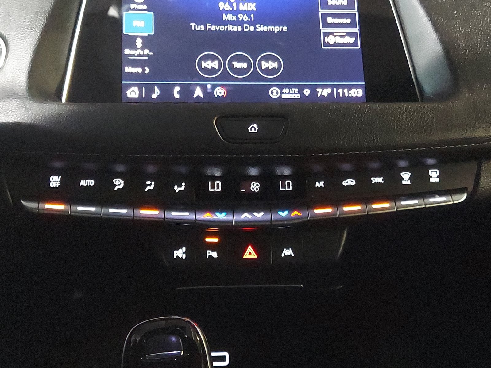 Used 2022 Cadillac XT4 Premium Luxury w/ LPO, Radiant Package AWD/4WD image 18