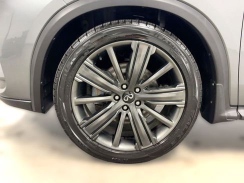 Used 2020 INFINITI QX50 Essential w/ Edition 30 Package image 11