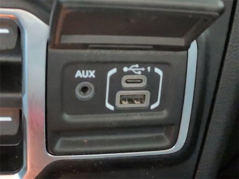 Certified 2022 Jeep Gladiator Rubicon w/ Auxiliary Switch Group image 24