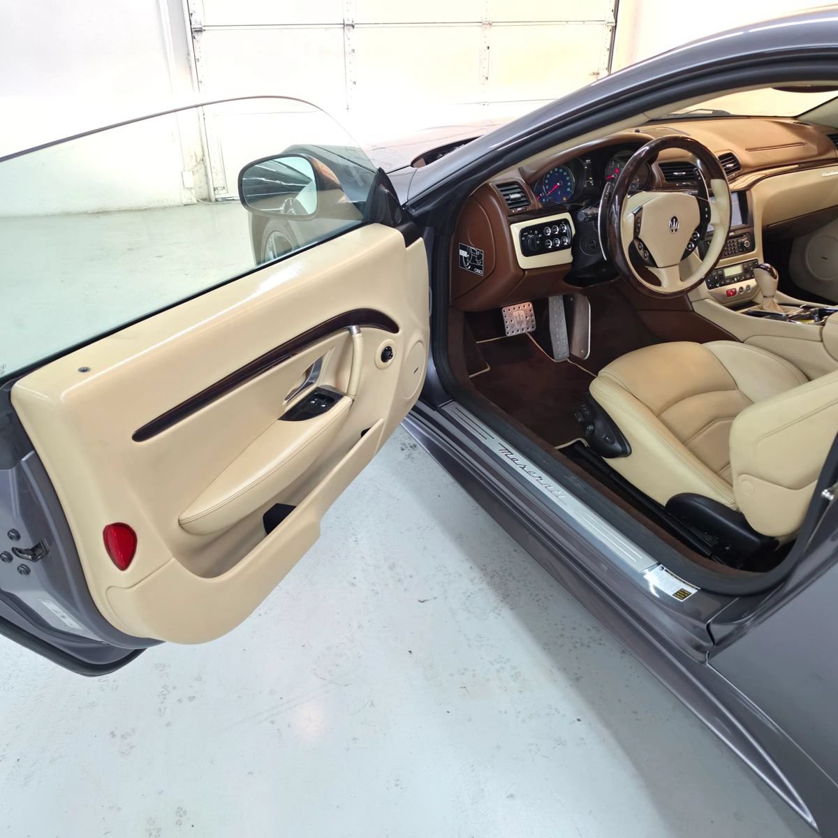 Used 2015 Maserati GranTurismo Sport RWD image 14