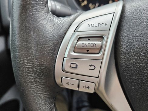 Used 2017 Nissan Altima 2.5 SL w/ Moonroof Package image 22