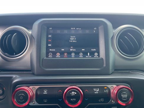 Used 2018 Jeep Wrangler Unlimited Sport S AWD/4WD image 5