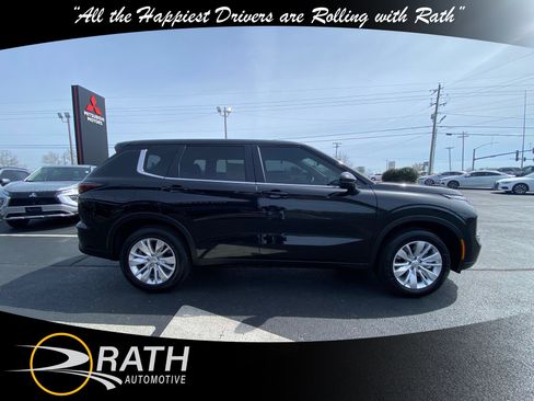 New 2026 Mitsubishi Outlander ES image 12