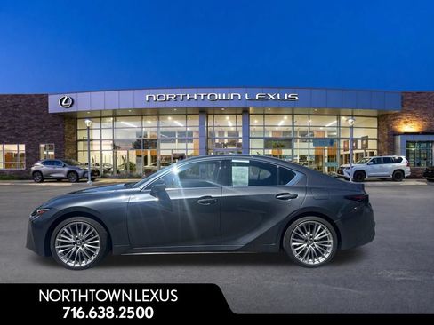 Used 2023 Lexus IS 300 AWD w/ Premium Package image 3