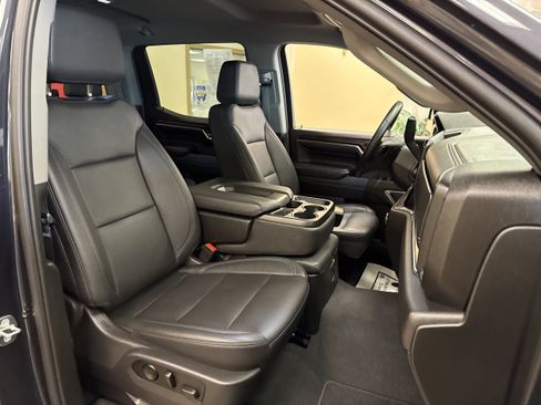 Used 2024 GMC Sierra 1500 SLT AWD/4WD image 19