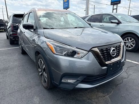 Used 2020 Nissan Kicks SR image 4