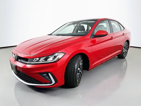New 2026 Volkswagen Jetta SE FWD image 3