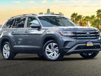 Used 2021 Volkswagen Atlas SE w/ Panoramic Sunroof Package video 2