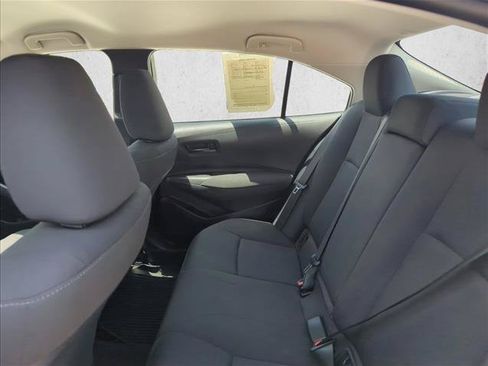 Used 2025 Toyota Corolla LE FWD image 17
