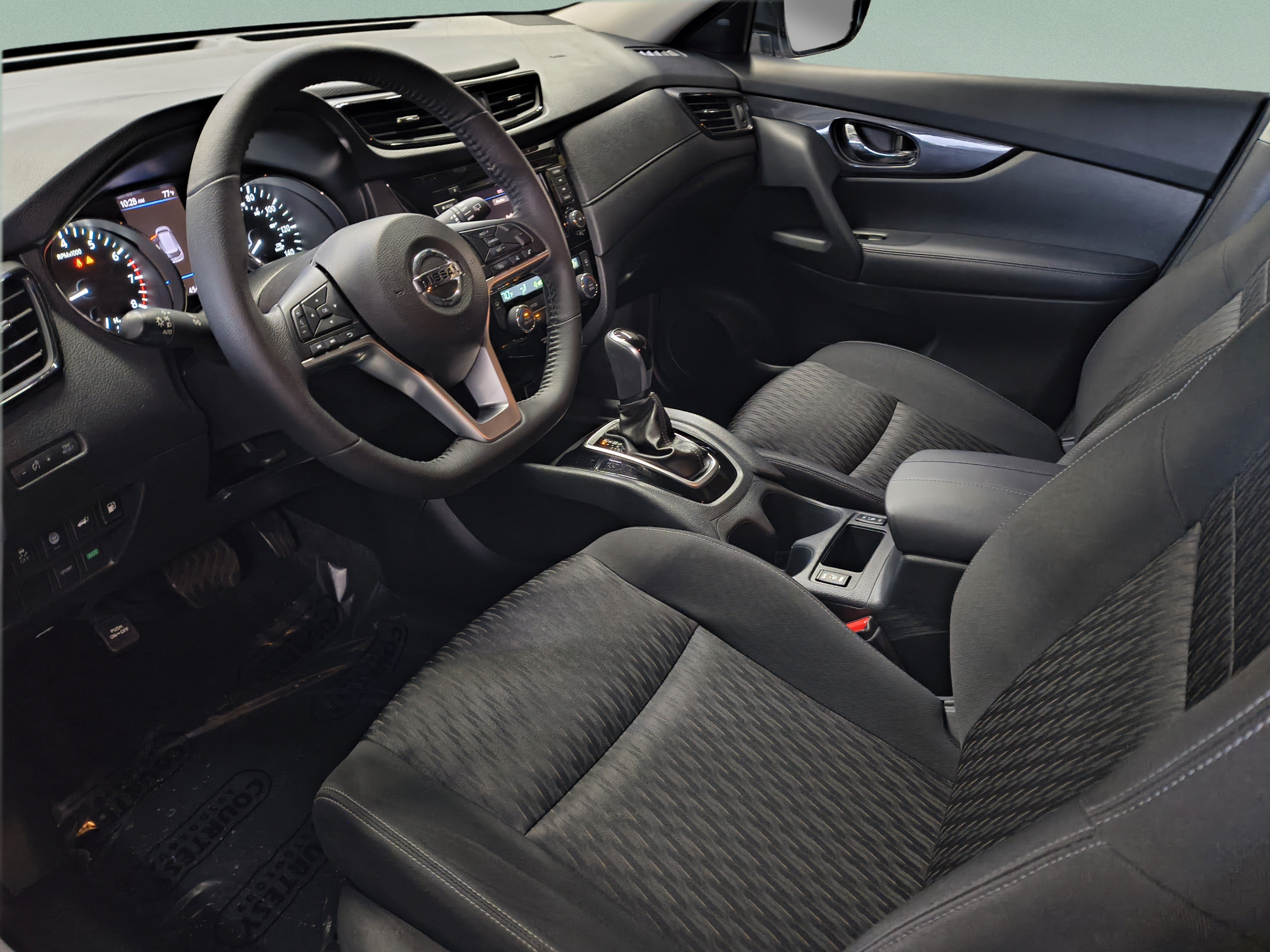 Certified 2020 Nissan Rogue SV FWD image 18