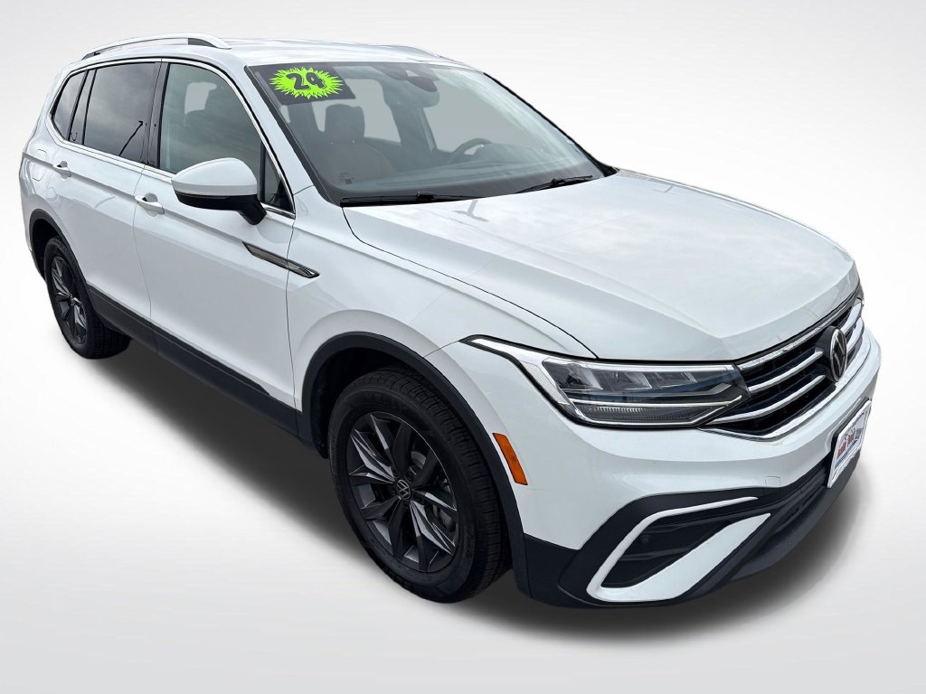 Used 2024 Volkswagen Tiguan SE AWD/4WD image 8