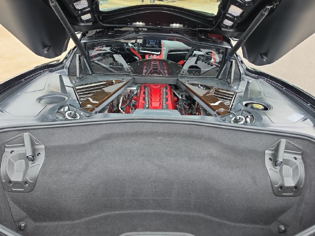 Used 2021 Chevrolet Corvette Stingray Preferred Cpe w/ Z51 Performance Package RWD image 6